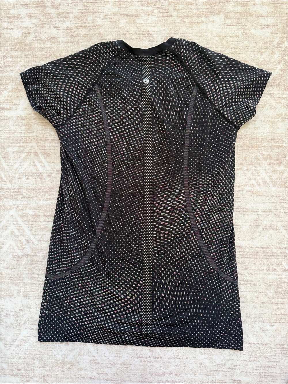 Lululemon Swiftly Tech Short Sleeve Running Top Black Multicolor Women’s Size 8 - Picture 3 of 5